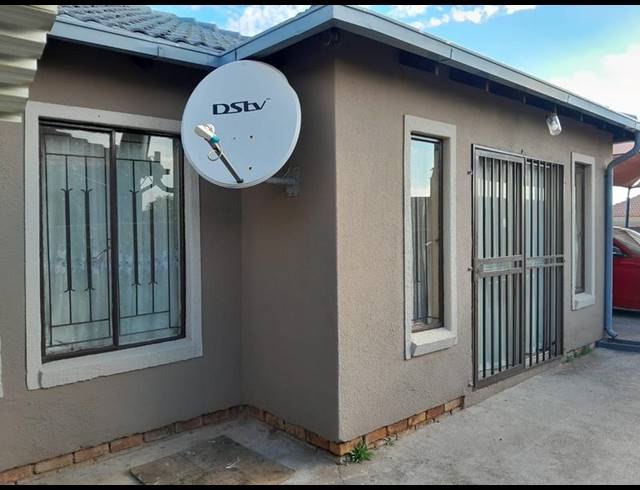 3 BEDROOM HOUSE FOR SALE IN BIRCH ACRES